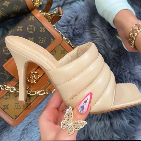 Just In đź’“ Bivian Heel - Nude - Picture 4 of 4